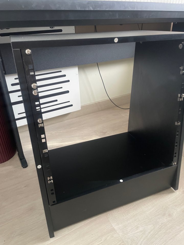 Mueble Rack estudio de segunda mano · Foto 4 de 6 · Madrid · 80 €