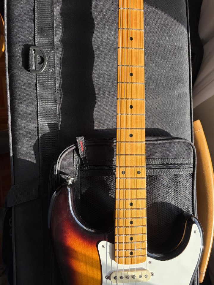 Fender Stratocaster American Vintage 57 reissue 2011 de segunda mano · Foto 2 de 7 · A Coruña · 1700 €
