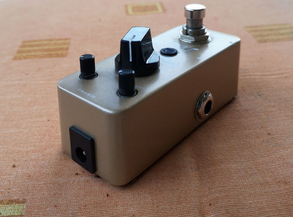 Pedal Donner Golden Tremolo de segunda mano · Foto 2 de 4 · Madrid · 20 €