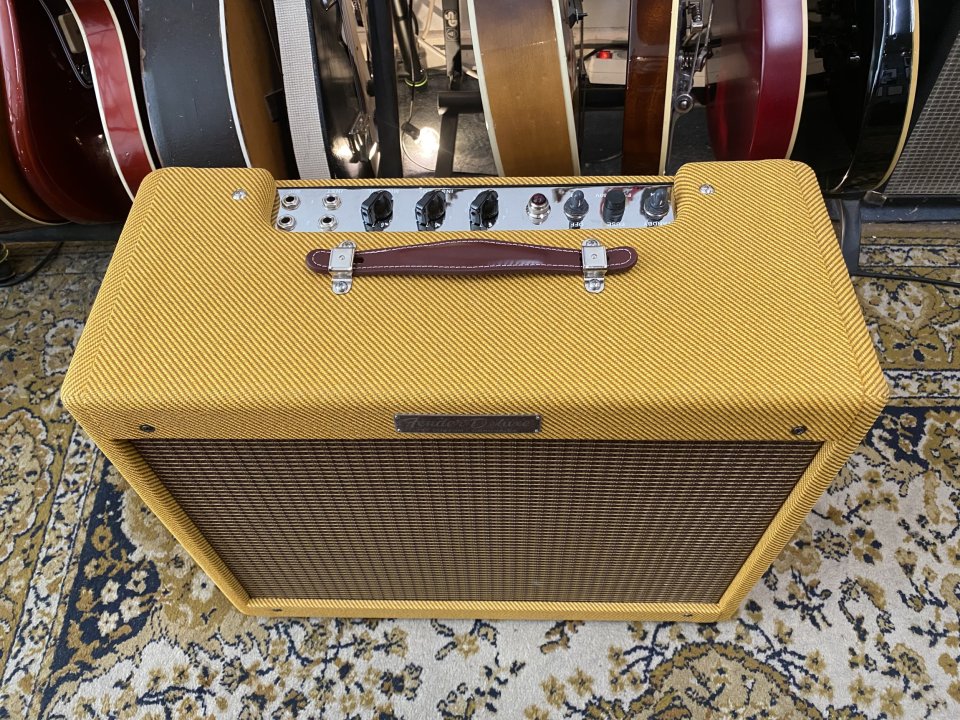 Fender '57 Custom Deluxe (VIDEO) de segunda mano · Foto 2 de 6 · Madrid · 2000 €