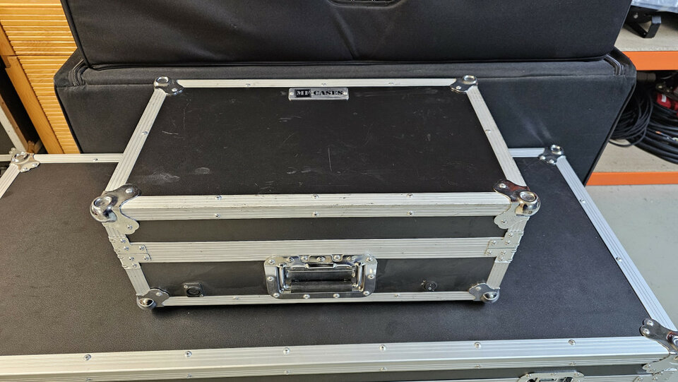 Mesa de luces DMX SGM Pilot 2000 de segunda mano · Foto 5 de 5 · Navarra · 325 €