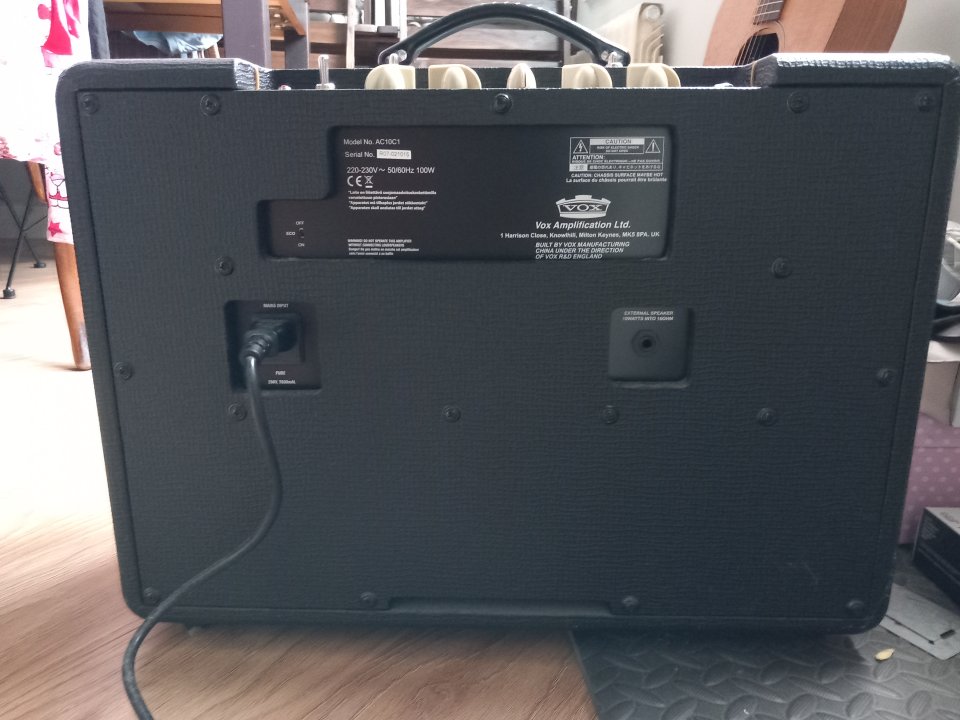 Amplificador valvular VOX AC10C1