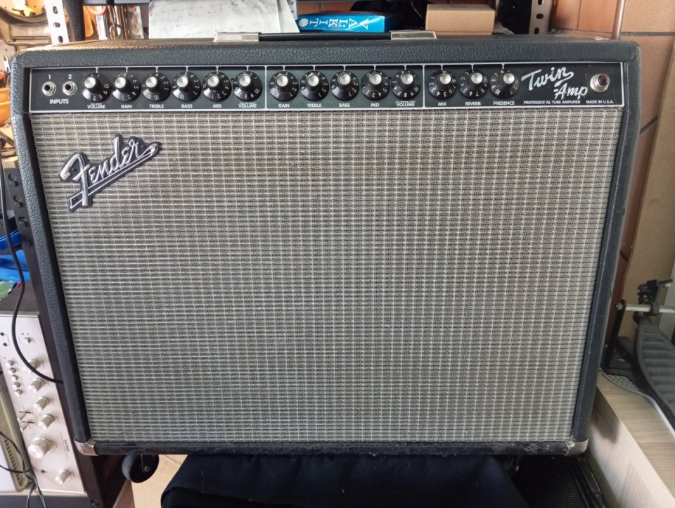 Fender twin amp