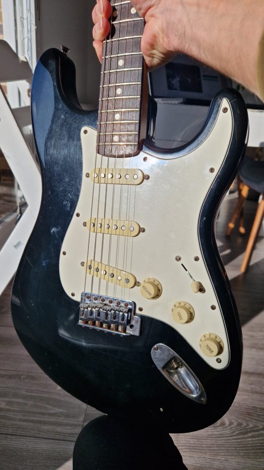 Fender Stratocaster Japón 80s