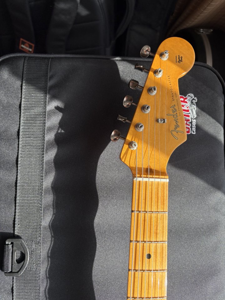 Fender Stratocaster American Vintage 57 reissue 2011 de segunda mano · Foto 3 de 7 · A Coruña · 1700 €