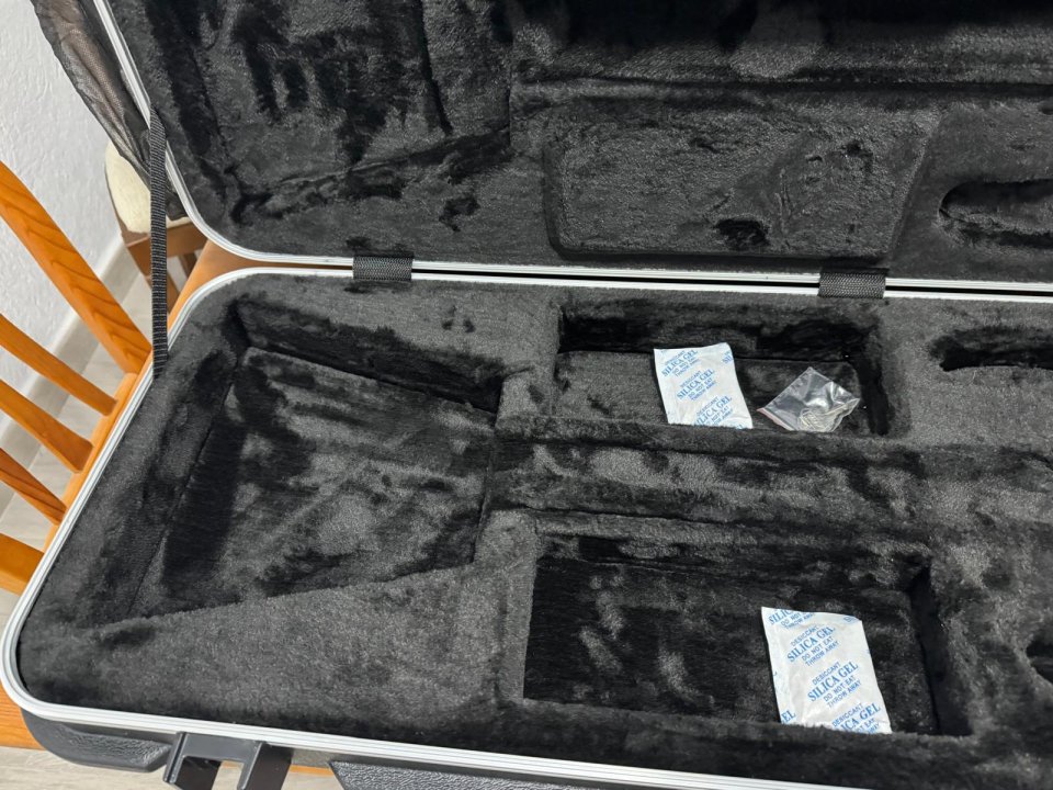 Jackson Soloist/Dinky Case - NUEVO SIN USAR - Solo Venta, NO Cambios de segunda mano · Foto 5 de 10 · Madrid · 100 €