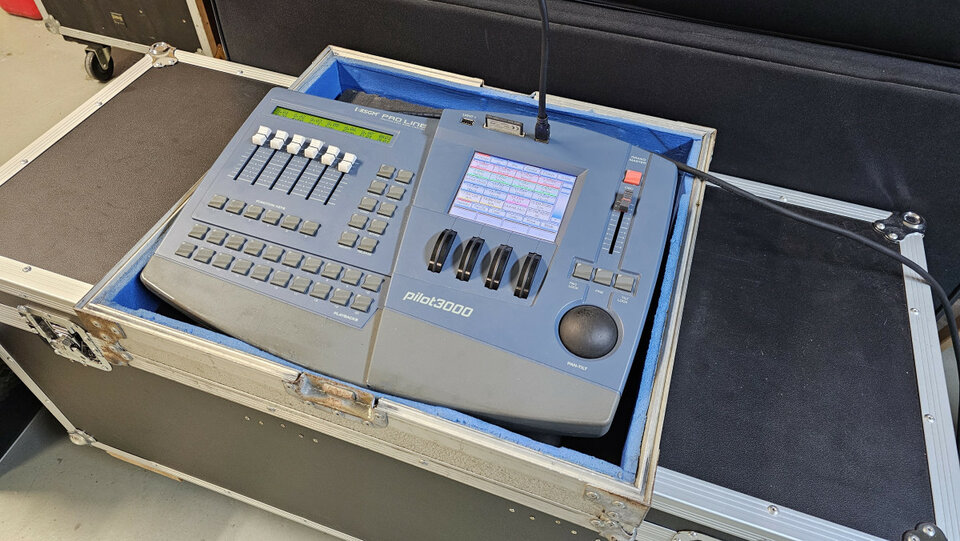 Mesa de luces DMX SGM Pilot 3000