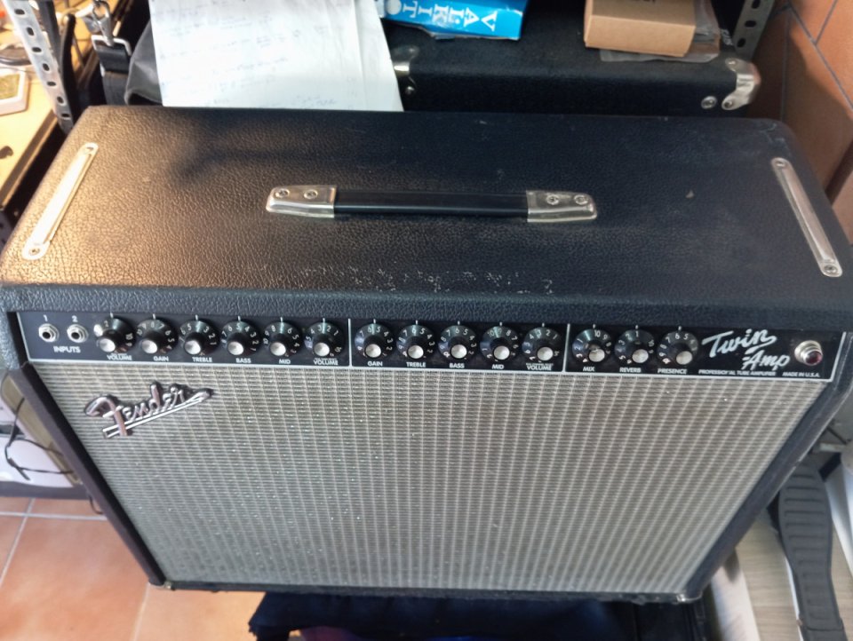 Fender twin amp