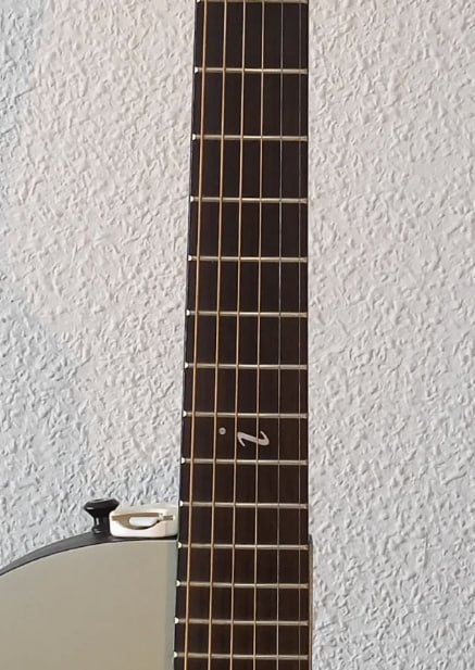 Guitarra Ovation Idea+ funda Ovation