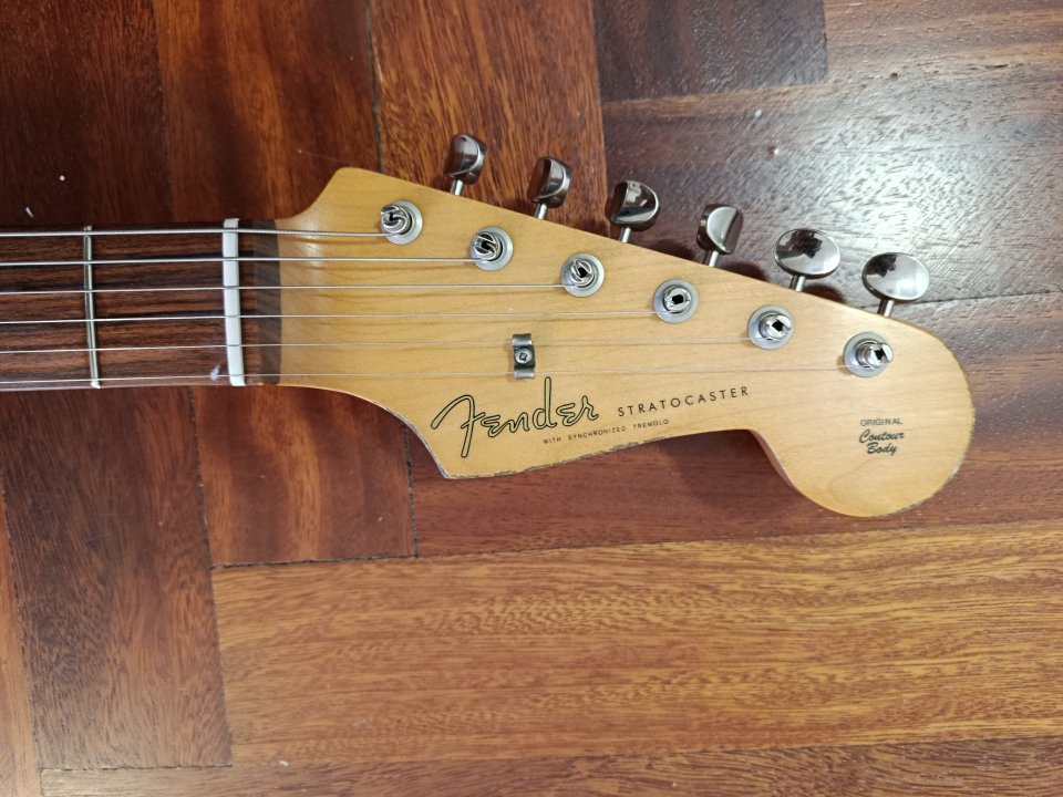 Fender stratocaster Vintera 60 Road worn. Radio 9'5 trastes NUEVOS de segunda mano · Foto 2 de 10 · Cantabria · 950 €