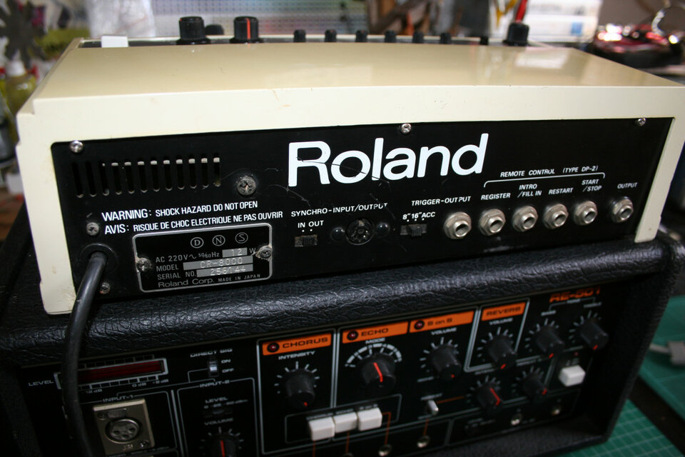 Roland CR-8000