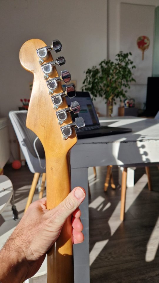 Fender Stratocaster Japón 80s