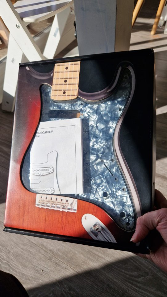 Fender Stratocaster Japón 80s