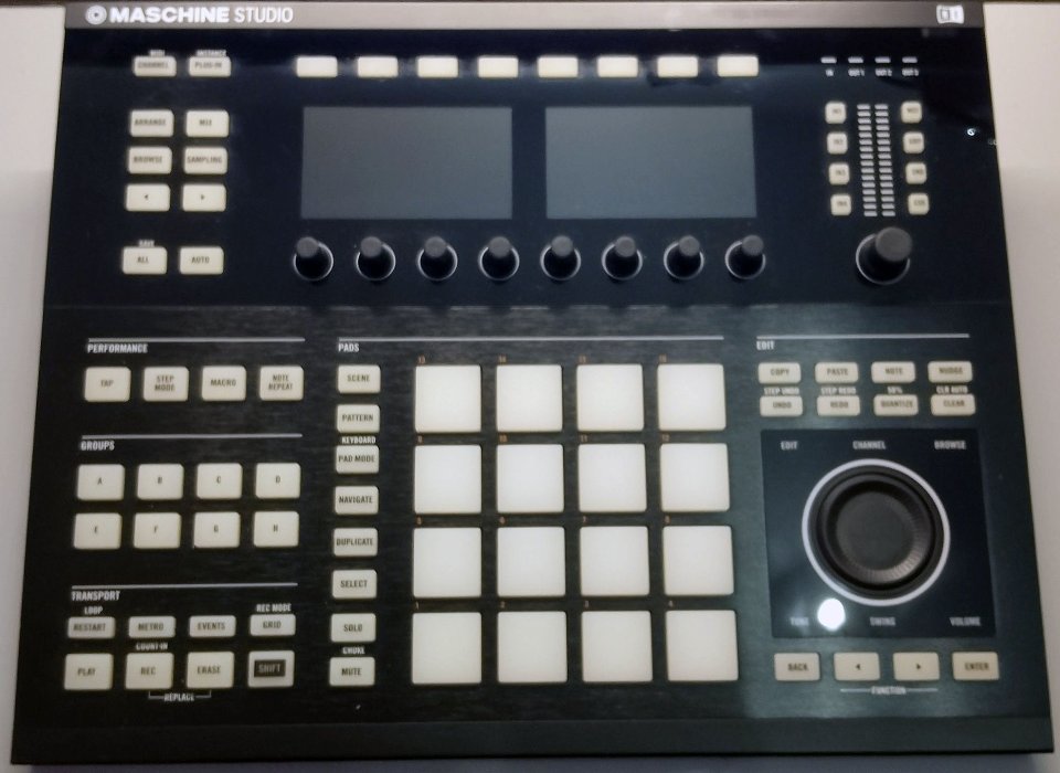 N.I. Maschine Studio black