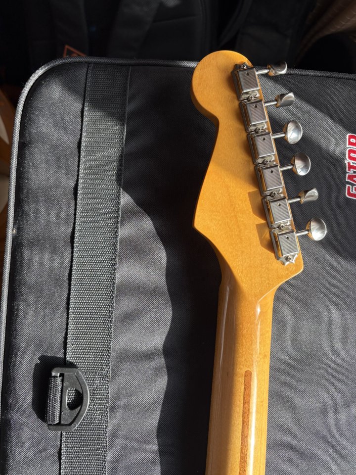 Fender Stratocaster American Vintage 57 reissue 2011 de segunda mano · Foto 6 de 7 · A Coruña · 1700 €