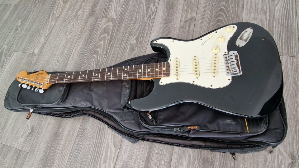 Fender Stratocaster Japón 80s