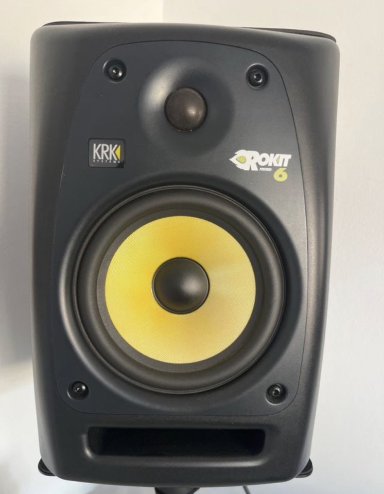 Monitores de estudio Krk Rokit 6 de segunda mano · Foto 2 de 5 · Barcelona · 100 €