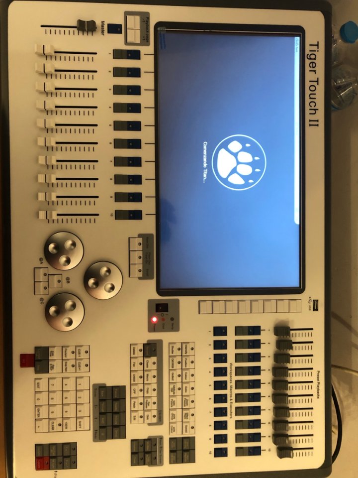 Avolites Tiger Tour II