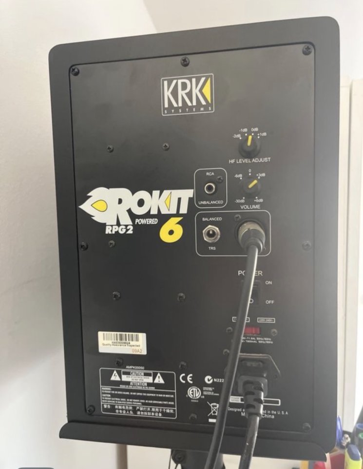 Monitores de estudio Krk Rokit 6 de segunda mano · Foto 4 de 5 · Barcelona · 100 €
