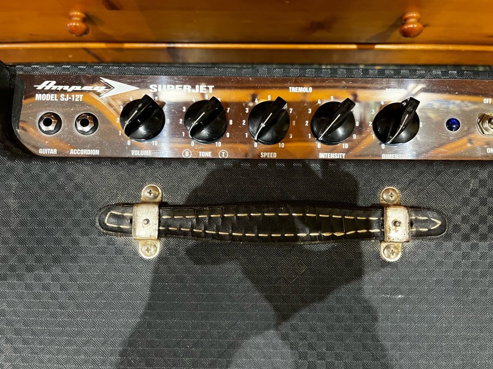 Ampeg SJ12-T de segunda mano · Foto 3 de 6 · Valencia · 600 €