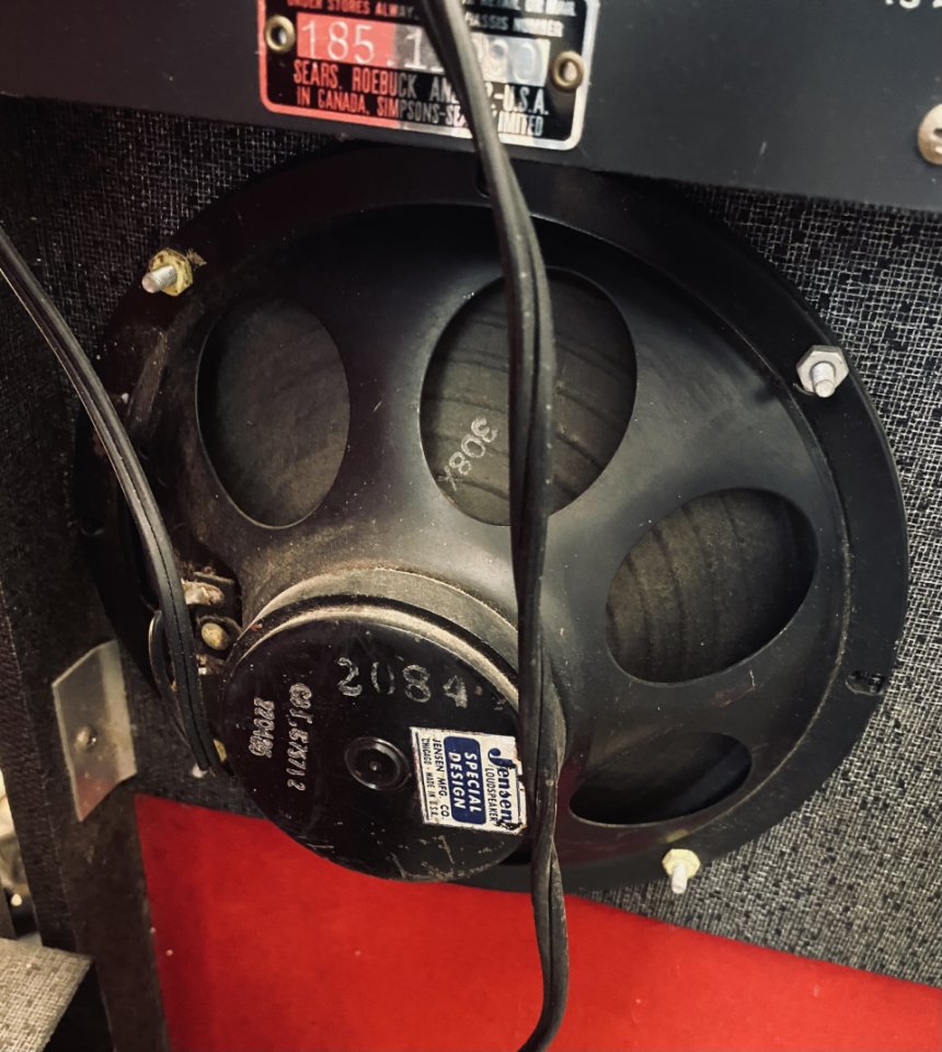 Silvertone 1457 con Amp-in-case de 1965 (amplificador de válvulas/estuche)