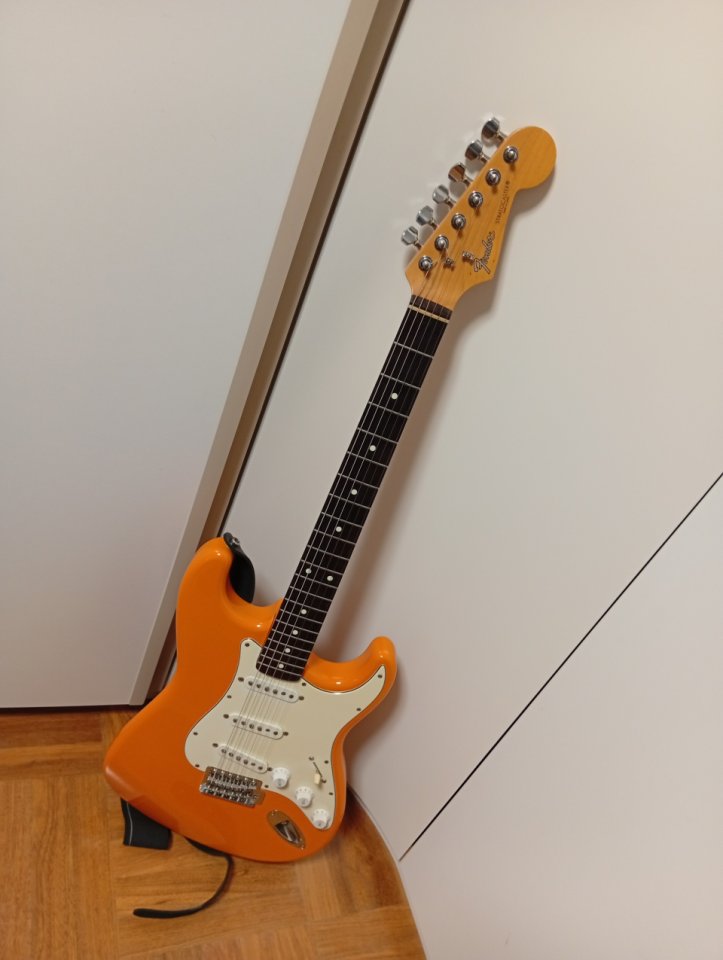 Fender stratocaster made in japan de segunda mano · Foto 1 de 7 · Burgos