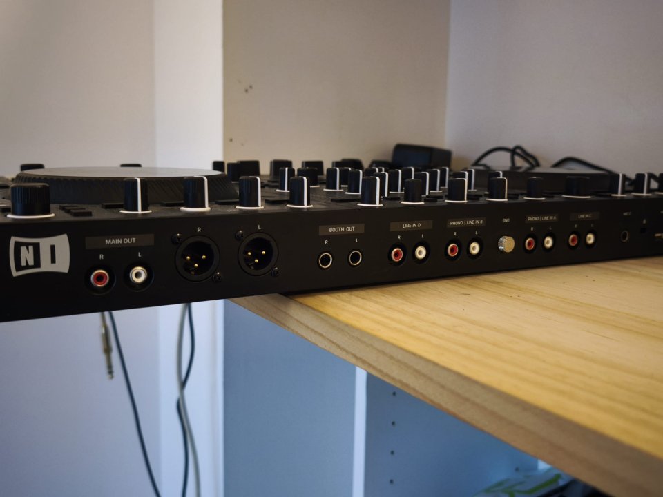 Native Instruments Traktor S4 MK3