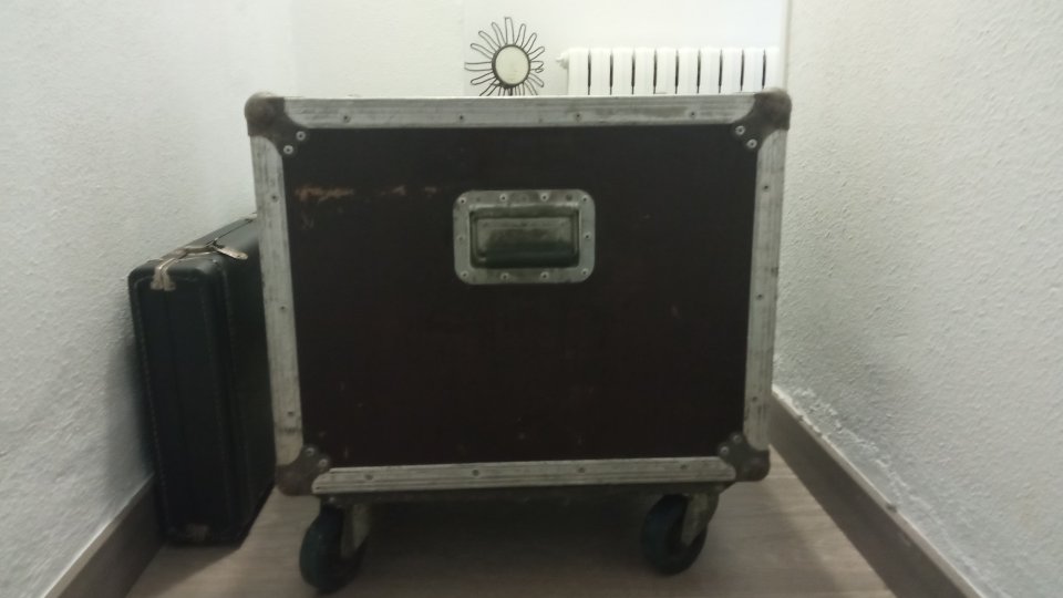 Flight-case con ruedas de 8 alturas de rack