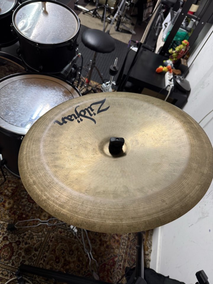 China Zildjian Boy High 18”