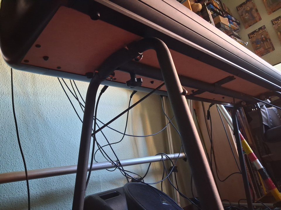 Piano Korg SV-1 de 88 teclas + Soporte + Funda de segunda mano · Foto 9 de 10 · Palencia · 1200 €