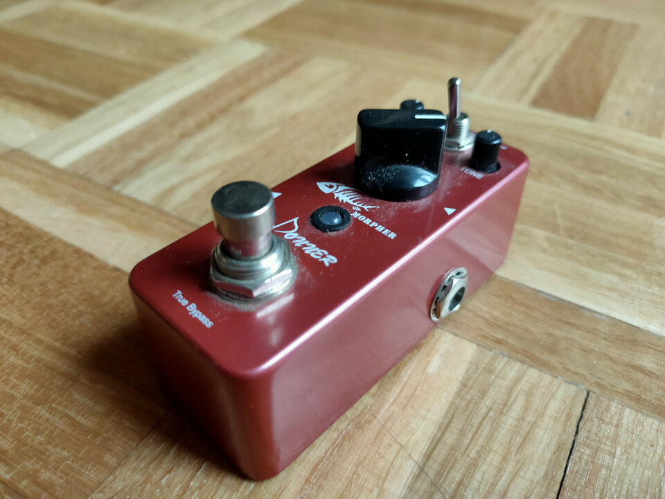 Pedal de distorsión Donner Morpher