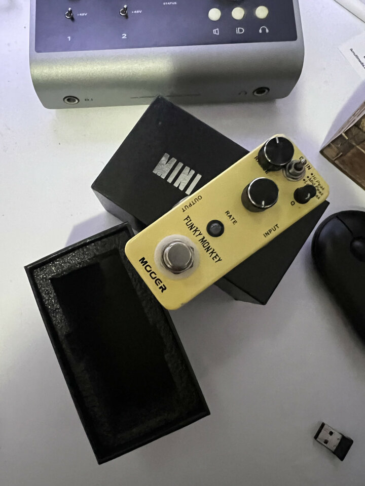 Mini pedal Mooer funky monkey