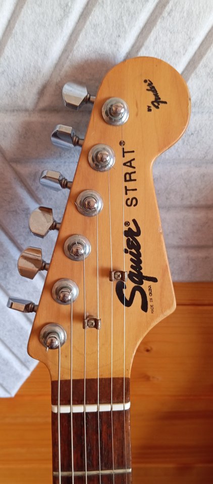 Squier Strat pre-catalog de transición PV-4 1995 made in china de segunda mano · Foto 1 de 8 · Alicante · 195 €