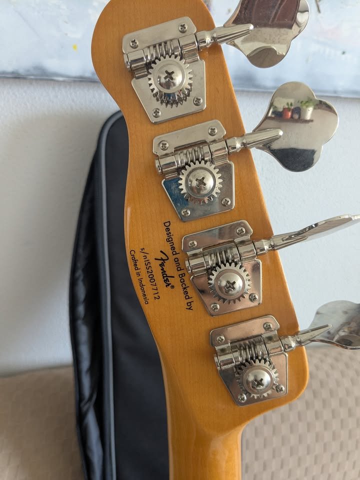 Squier Classic Vibe '50s Precision Bass Blanco de segunda mano · Foto 4 de 7 · Málaga · 340 €