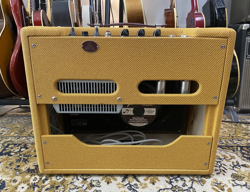 Fender '57 Custom Deluxe (VIDEO) de segunda mano · Foto 4 de 6 · Madrid · 2000 €