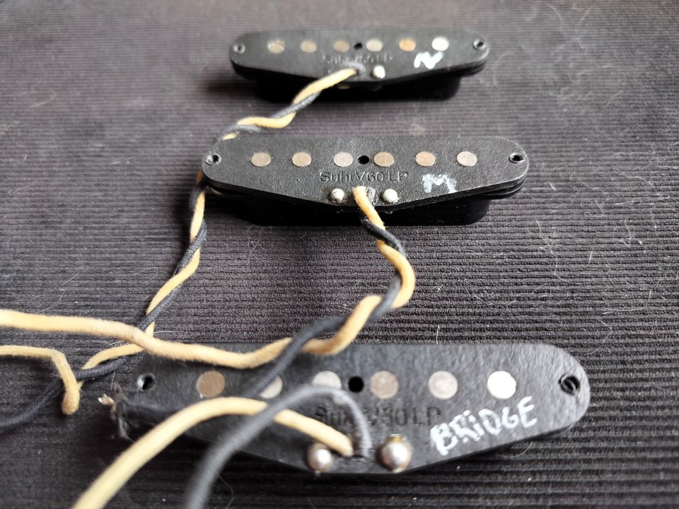 Set 3 pastillas Suhr V60LP Stratocaster de segunda mano · Foto 3 de 7 · Valladolid · 280 €