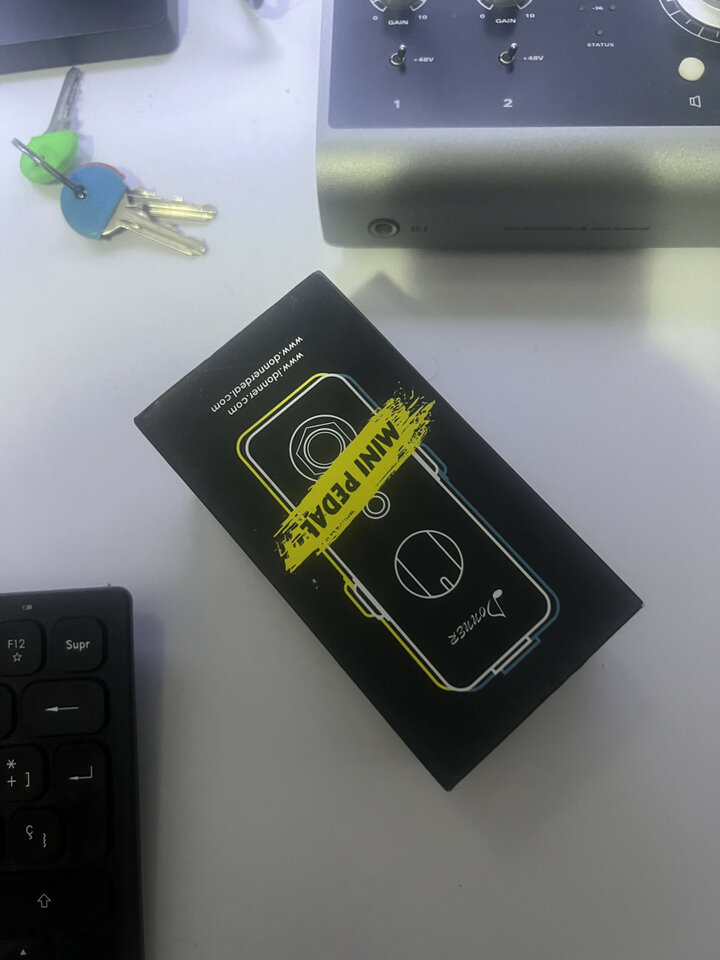 Mini pedal donner chorus tutti love