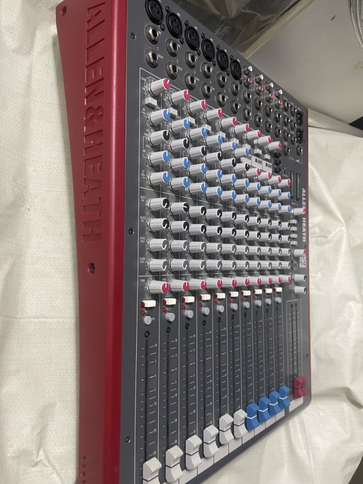 Mesa de mezclas Allen & Heath ZED-14 | Impecable + USB