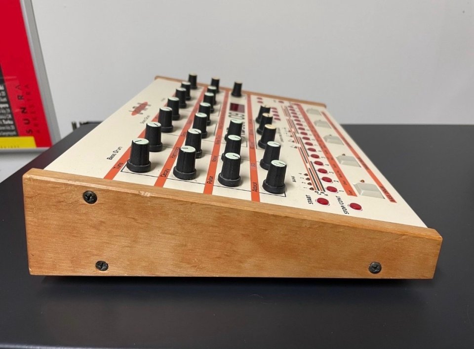 Jomox Xbase09 de segunda mano · Foto 1 de 6 · Valladolid · 490 €