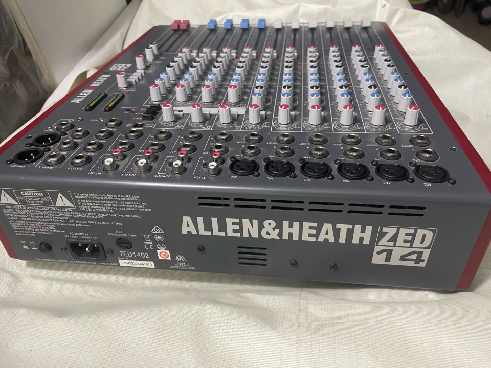 Mesa de mezclas Allen & Heath ZED-14 | Impecable + USB