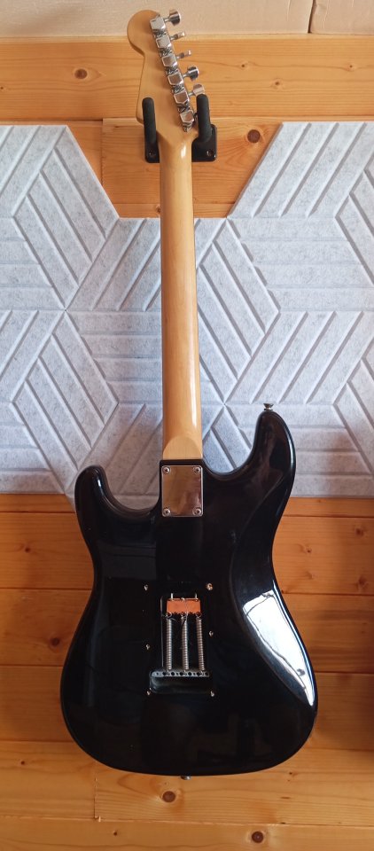 Squier Strat pre-catalog de transición PV-4 1995 made in china de segunda mano · Foto 3 de 8 · Alicante · 195 €