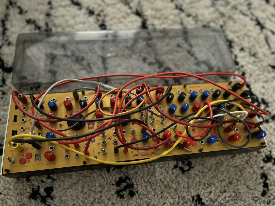 Endorphin.es Shuttle System +  Strong-zero VCO Core