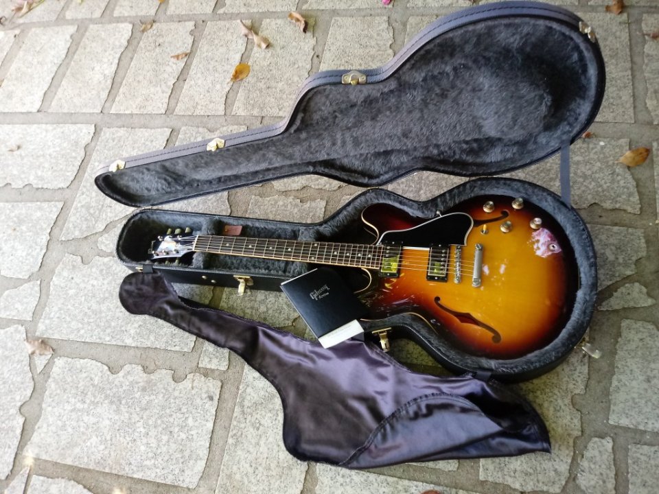 2 Gibson Custom X Gibson/Fender Custom Masterbuild Tele o Strat.