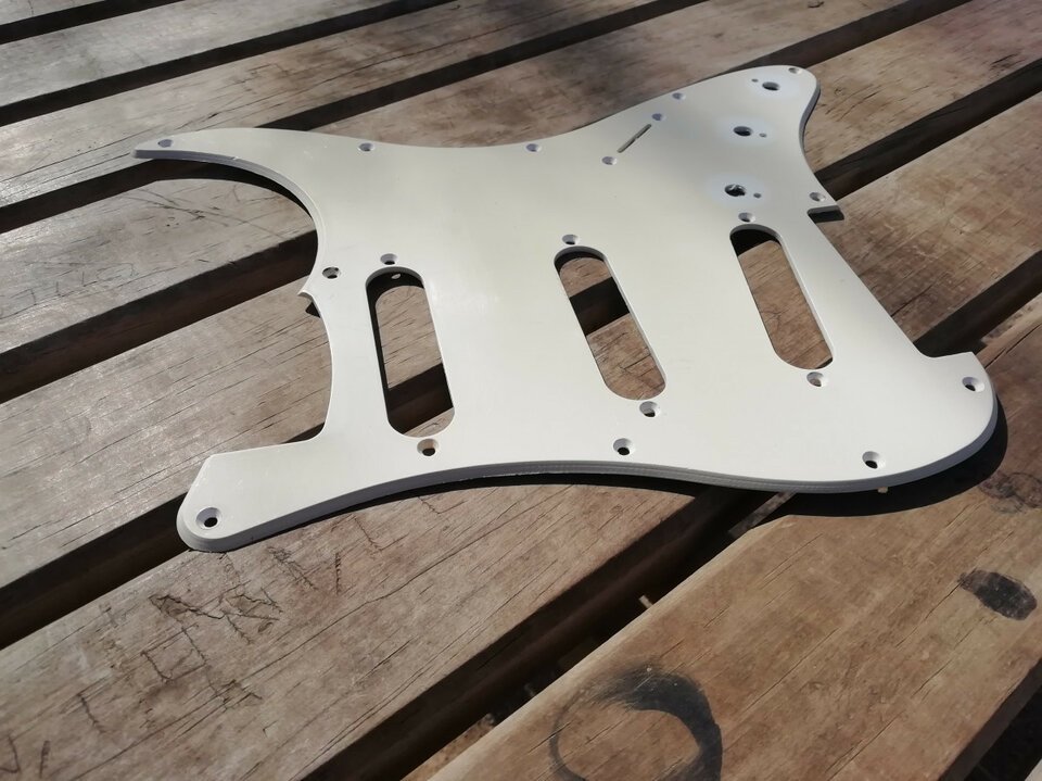 Golpeador Stratocaster años 80 de segunda mano · Foto 7 de 8 · Albacete · 15 €