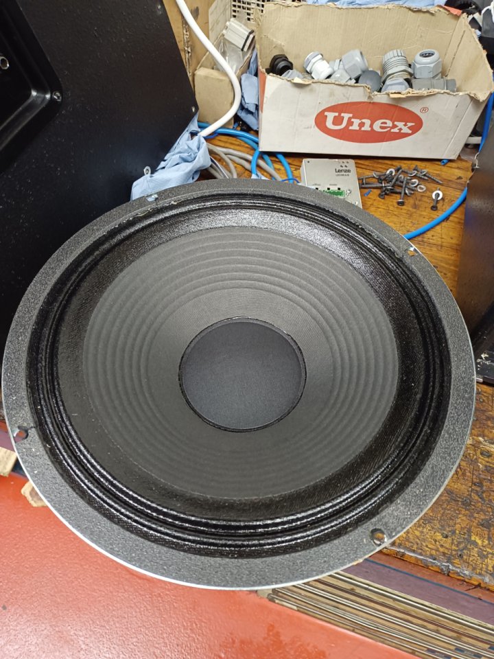 Celestion G12 65 Heritage 8 ohmios de segunda mano · Foto 3 de 6 · Navarra · 105 €