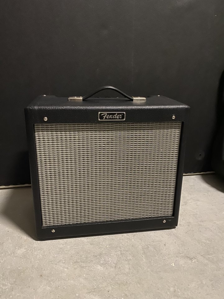 Fender Blues Junior de segunda mano · Foto 1 de 5 · Bizkaia · 540 €