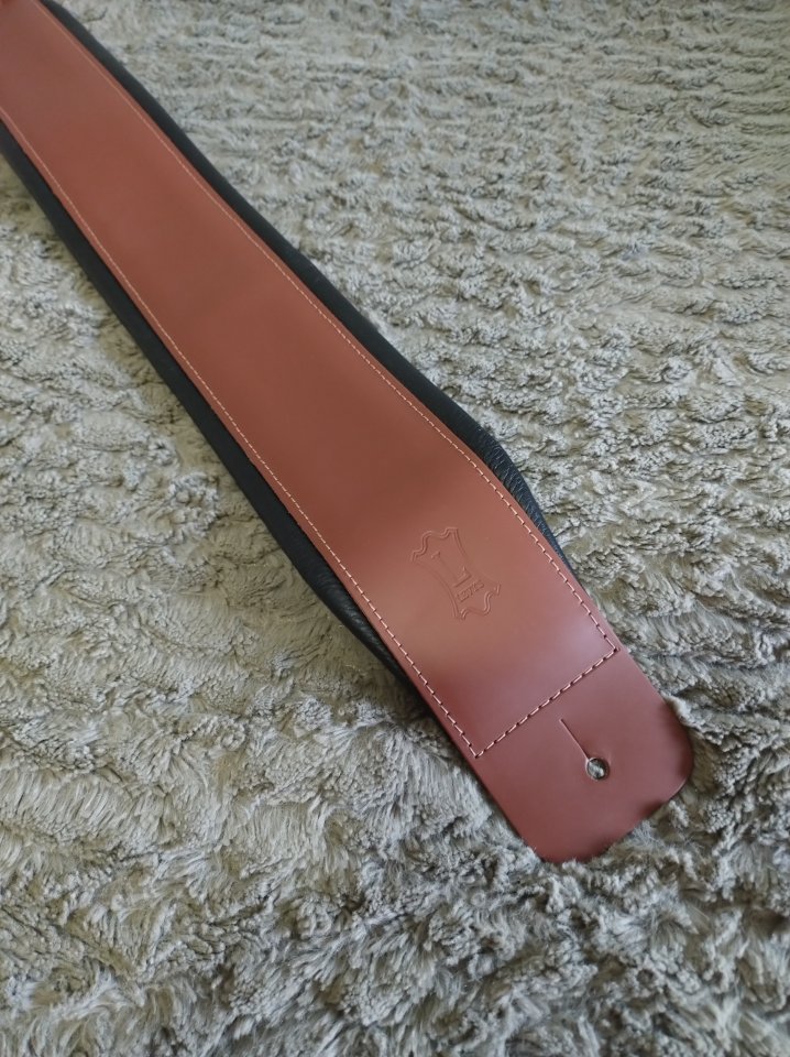 Correa cuero acolchado guitarra/bajo Levy's DM1PD-WAL (NUEVA A ESTRENAR)