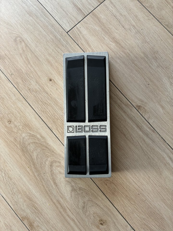 Boss FV500-H vendido