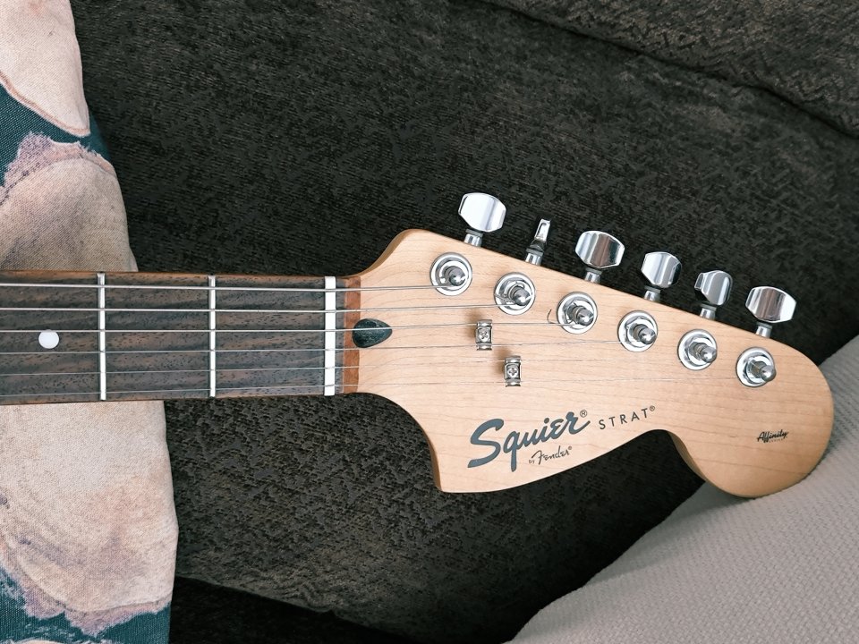 Squier Stratocaster (Factoría Cort) de segunda mano · Foto 2 de 4 · Madrid · 120 €