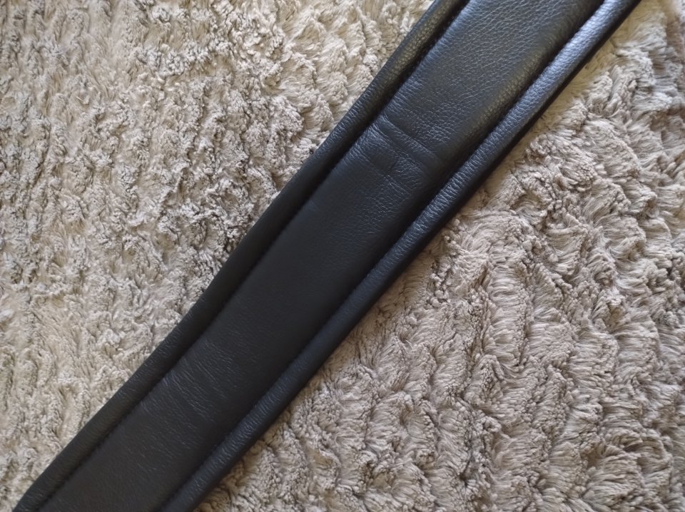 Correa cuero acolchado guitarra/bajo Levy's DM1PD-WAL (NUEVA A ESTRENAR)